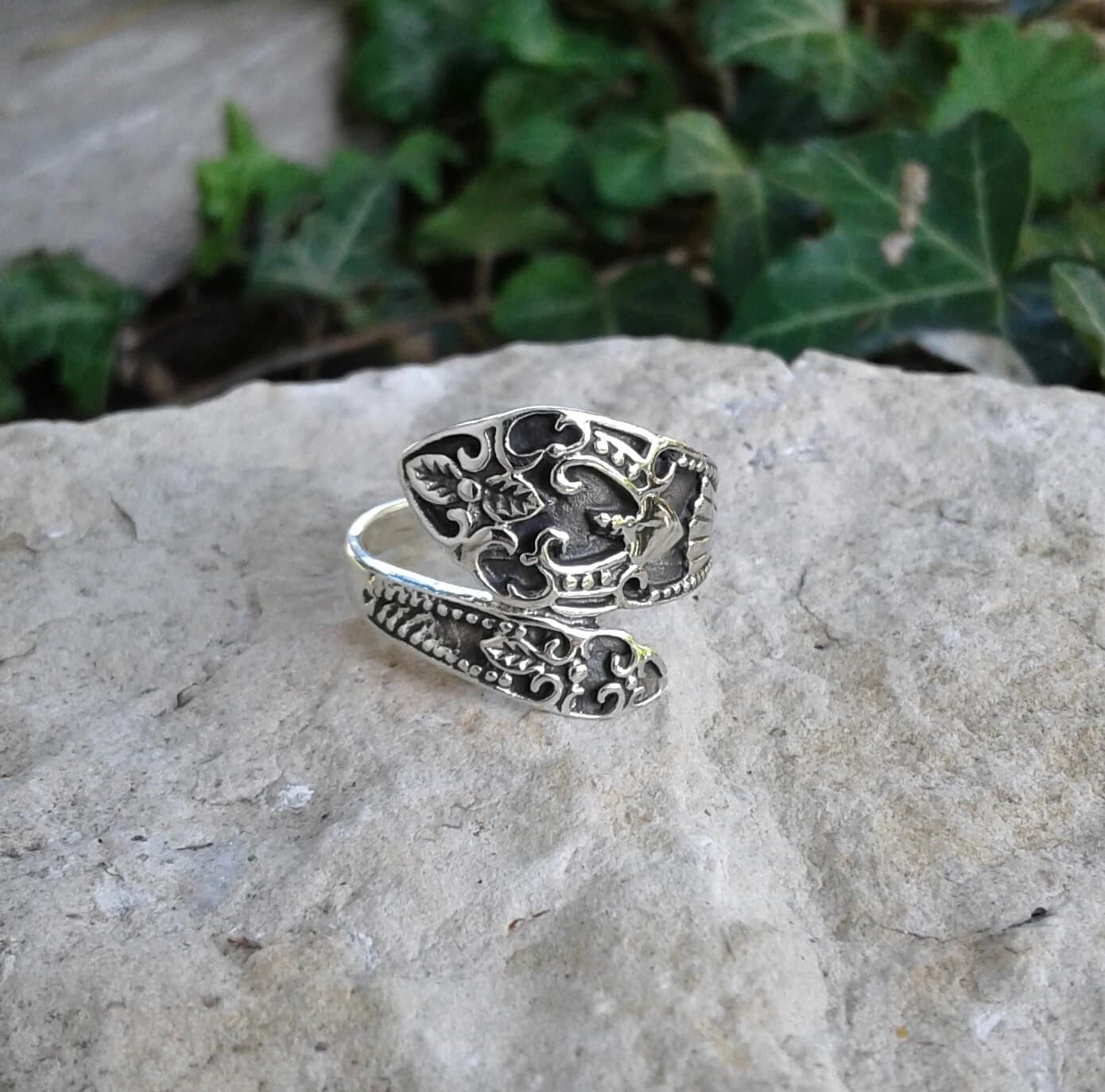 Vintage-Inspired Cocktail Ring