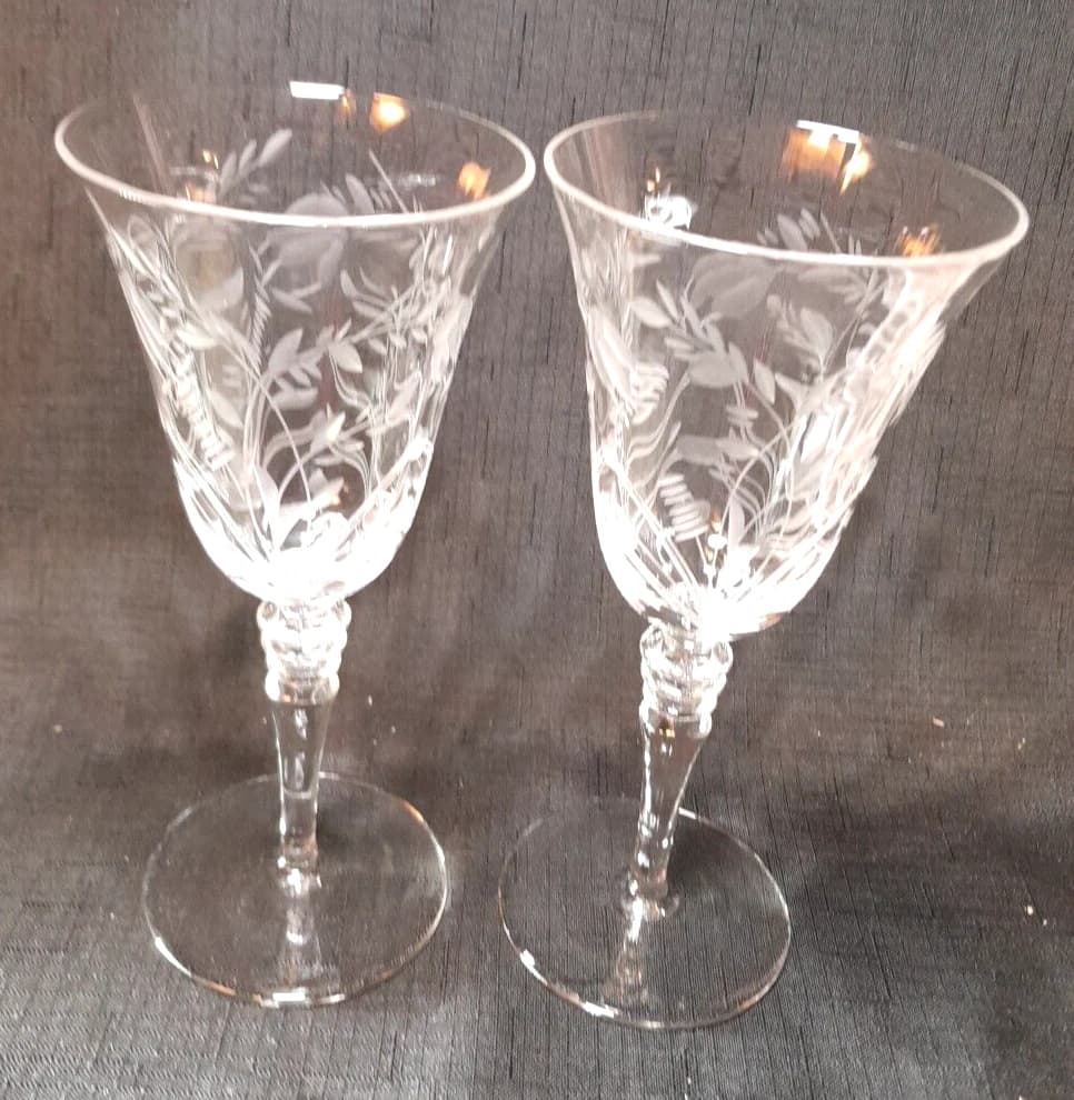 Elegant Crystal Wine Glasses