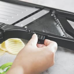 Adjustable Mandoline Slicer